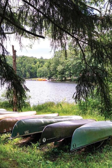 Modern Cabin With Hot Tub Grill Lake Beach Wineries Hiking Fishing And Hershey Park Family And Pet Friendly Superhosts On Ab&B Mount Gretna Exterior foto