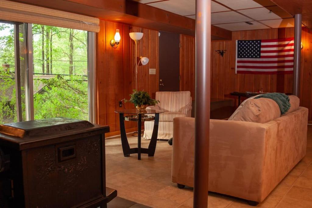 Modern Cabin With Hot Tub Grill Lake Beach Wineries Hiking Fishing And Hershey Park Family And Pet Friendly Superhosts On Ab&B Mount Gretna Exterior foto